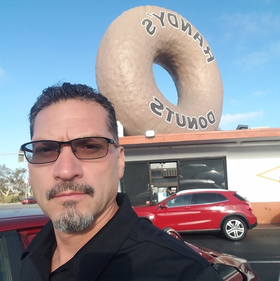 Meet your Posher, Moises - Picture 1 of 1